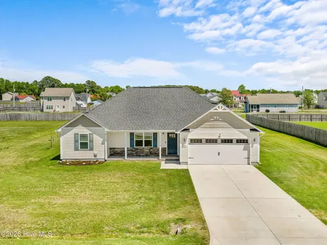 108 Woodwater Drive Richlands NC 28574