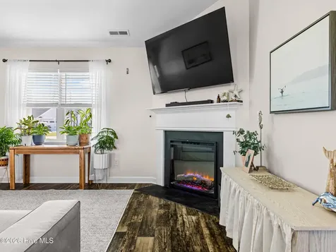 108 Woodwater Drive Richlands NC 28574