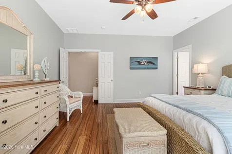 1805 Ivory Gull Drive Morehead City NC 28557