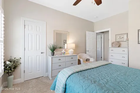 1805 Ivory Gull Drive Morehead City NC 28557