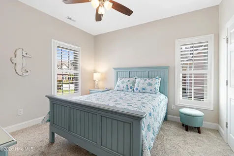 1805 Ivory Gull Drive Morehead City NC 28557