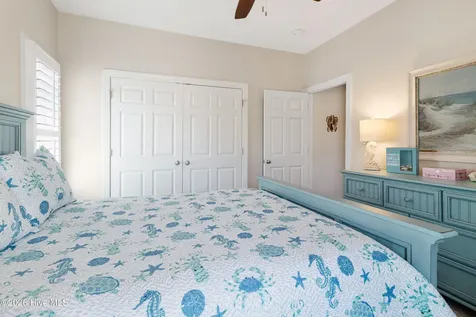 1805 Ivory Gull Drive Morehead City NC 28557