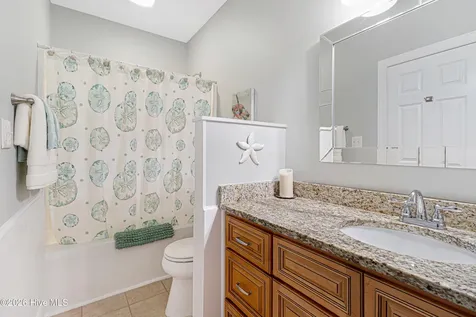 1805 Ivory Gull Drive Morehead City NC 28557