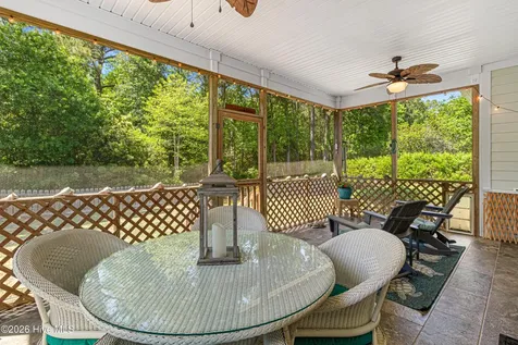 1805 Ivory Gull Drive Morehead City NC 28557