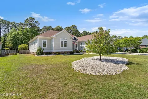 1805 Ivory Gull Drive Morehead City NC 28557