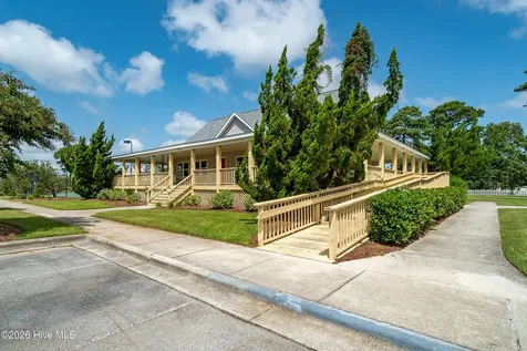 1805 Ivory Gull Drive Morehead City NC 28557