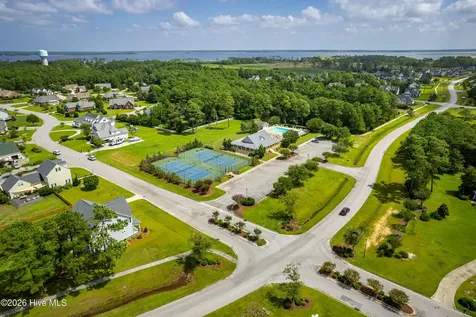 1805 Ivory Gull Drive Morehead City NC 28557