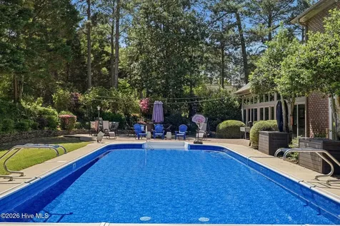 20 Walnut Creek Road Pinehurst NC 28374