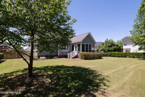 2215 Black Horse Lane Winterville NC 28590