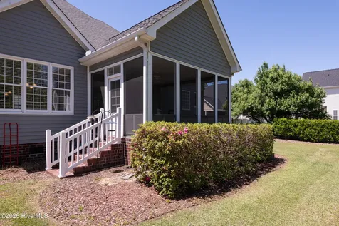 2215 Black Horse Lane Winterville NC 28590
