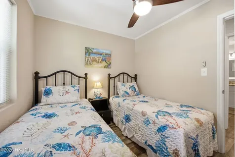 137 Doe Drive Emerald Isle NC 28594
