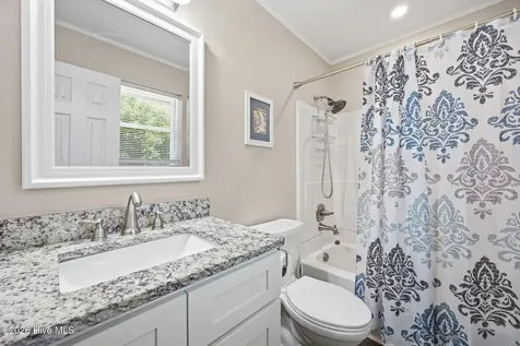137 Doe Drive Emerald Isle NC 28594