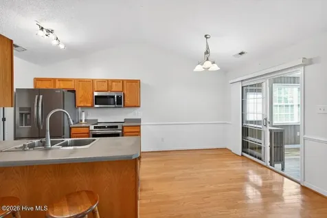 214 Derby Park Avenue New Bern NC 28562