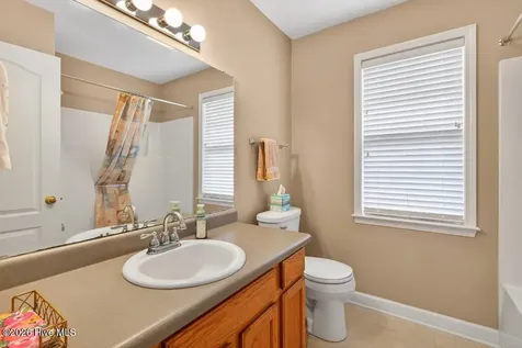 214 Derby Park Avenue New Bern NC 28562