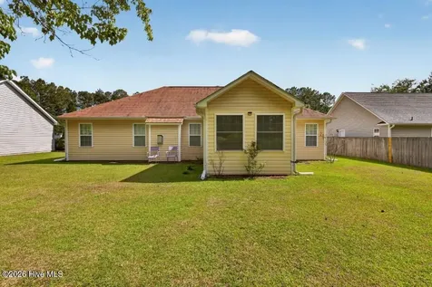 214 Derby Park Avenue New Bern NC 28562