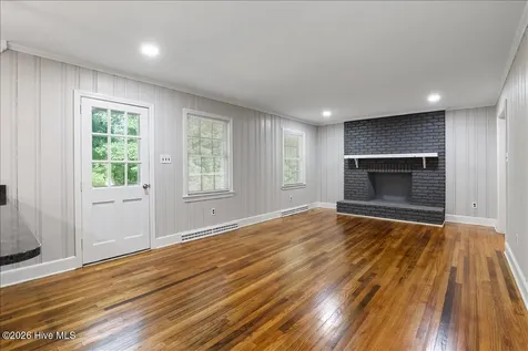 1907 Sedgefield Drive Kinston NC 28504