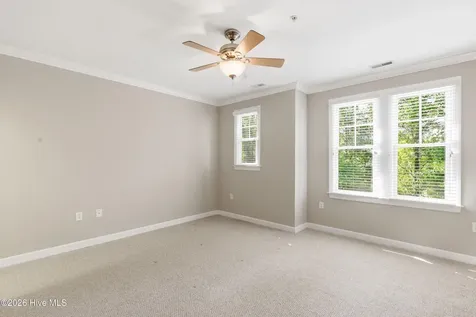 648 Village Park Drive Wilmington NC 28405