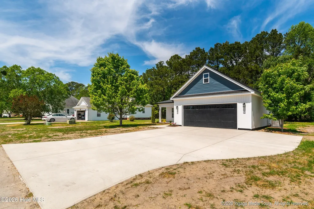 203 Adams Lane Washington NC 27889