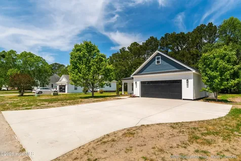203 Adams Lane Washington NC 27889