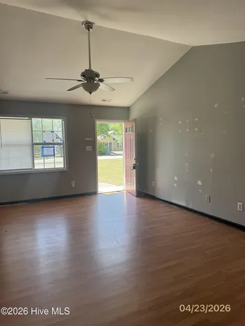 309 Crown Point Road Hubert NC 28539