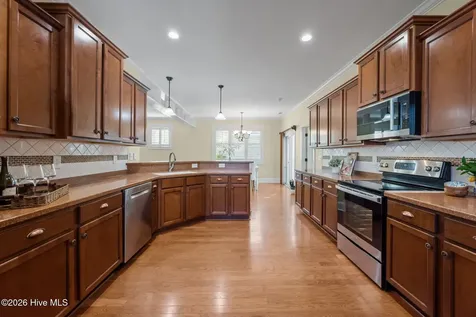806 Wildflower Drive Holly Ridge NC 28445