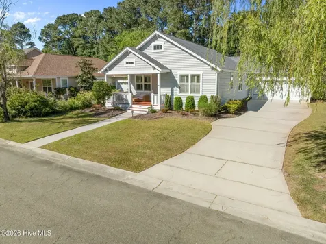 806 Wildflower Drive Holly Ridge NC 28445