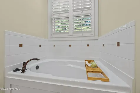 806 Wildflower Drive Holly Ridge NC 28445
