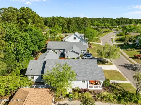 806 Wildflower Drive Holly Ridge NC 28445