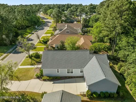 806 Wildflower Drive Holly Ridge NC 28445
