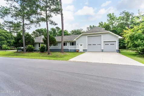 147 Pine Needle Drive Hampstead NC 28443