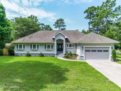 147 Pine Needle Drive Hampstead NC 28443
