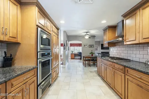 147 Pine Needle Drive Hampstead NC 28443