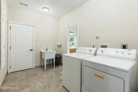 147 Pine Needle Drive Hampstead NC 28443