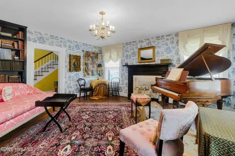 208 Johnson Street New Bern NC 28560