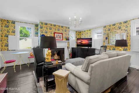 208 Johnson Street New Bern NC 28560