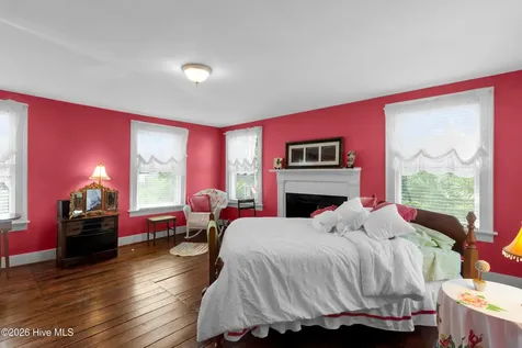 208 Johnson Street New Bern NC 28560