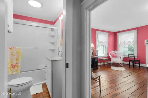 208 Johnson Street New Bern NC 28560