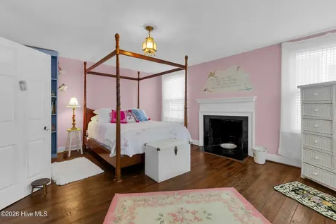 208 Johnson Street New Bern NC 28560