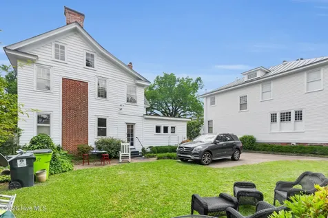 208 Johnson Street New Bern NC 28560