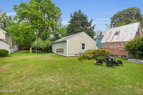 208 Johnson Street New Bern NC 28560