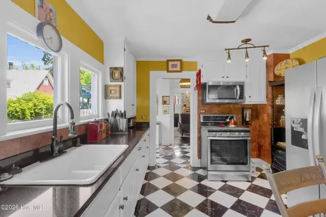 208 Johnson Street New Bern NC 28560