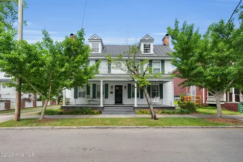 208 Johnson Street New Bern NC 28560