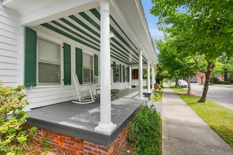 208 Johnson Street New Bern NC 28560