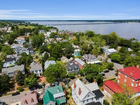 208 Johnson Street New Bern NC 28560