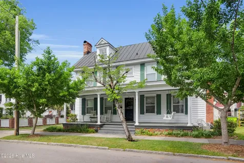 208 Johnson Street New Bern NC 28560