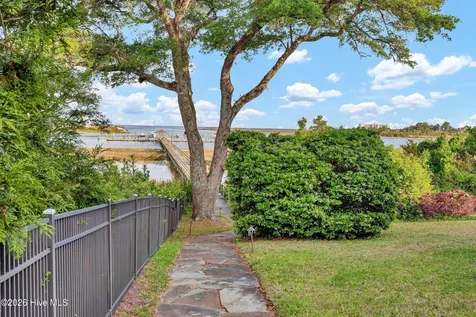 1922 Masons Bluff Court Wilmington NC 28411