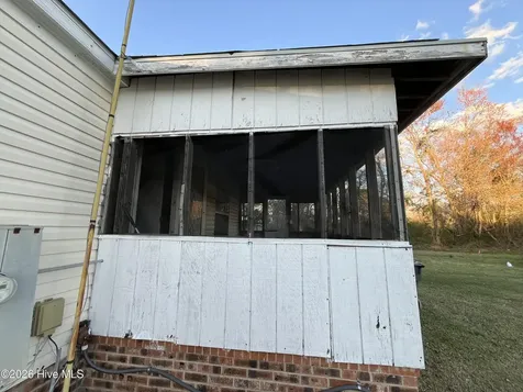 2185 Peacock Road Whiteville NC 28472