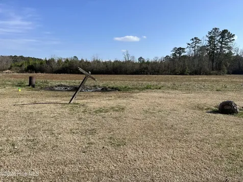 2185 Peacock Road Whiteville NC 28472