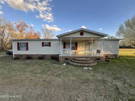 2185 Peacock Road Whiteville NC 28472