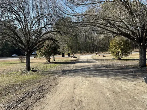 2185 Peacock Road Whiteville NC 28472